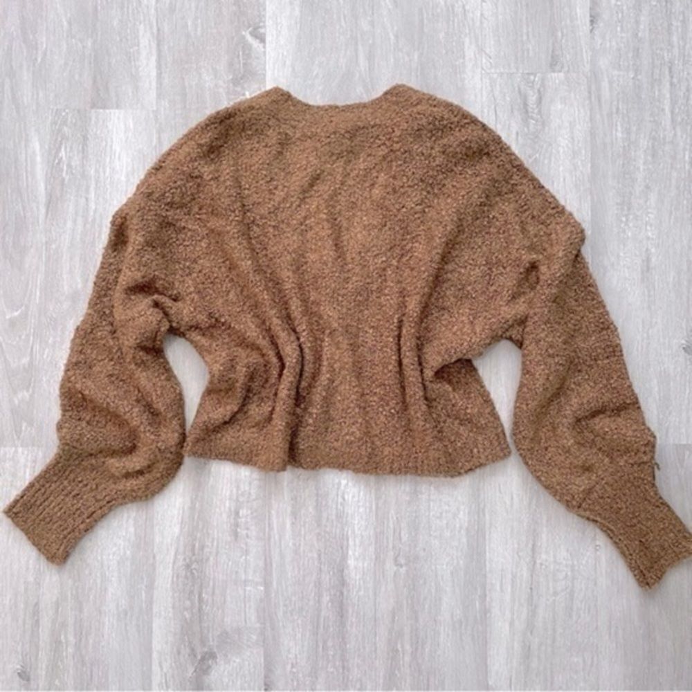 Women's Trendy XL NWT Brown Cozy Boucle Short Cardigan Sweater XL - Picture 3 of 3